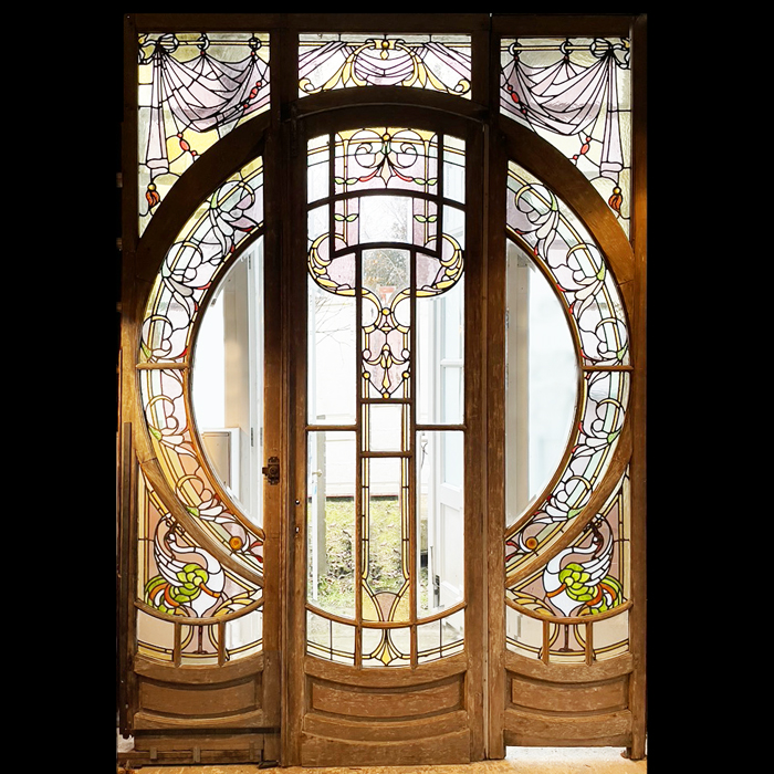 stimuleren boete Beyond Art Nouveau stained glass entranceway